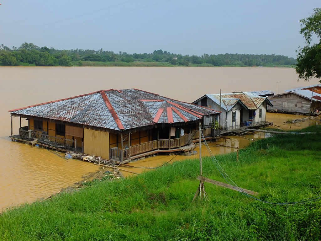 DSCF0459: House Boat, Kelantan River, Kota Bharu