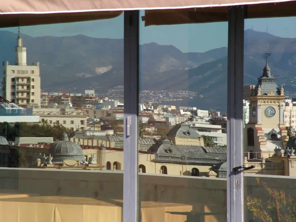 DSCF9440, Reflections, Malaga