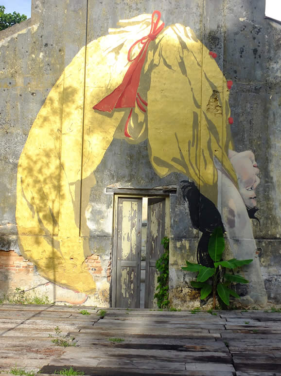 DSCF1298  Hin Bus Depot, George Town