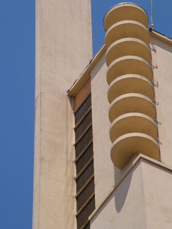 Photo: Art Deco Building