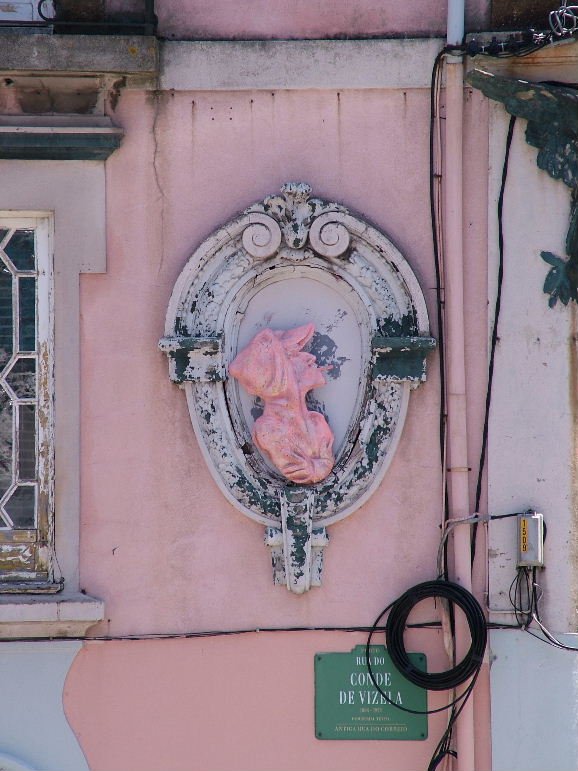Photo: Plaque on wall