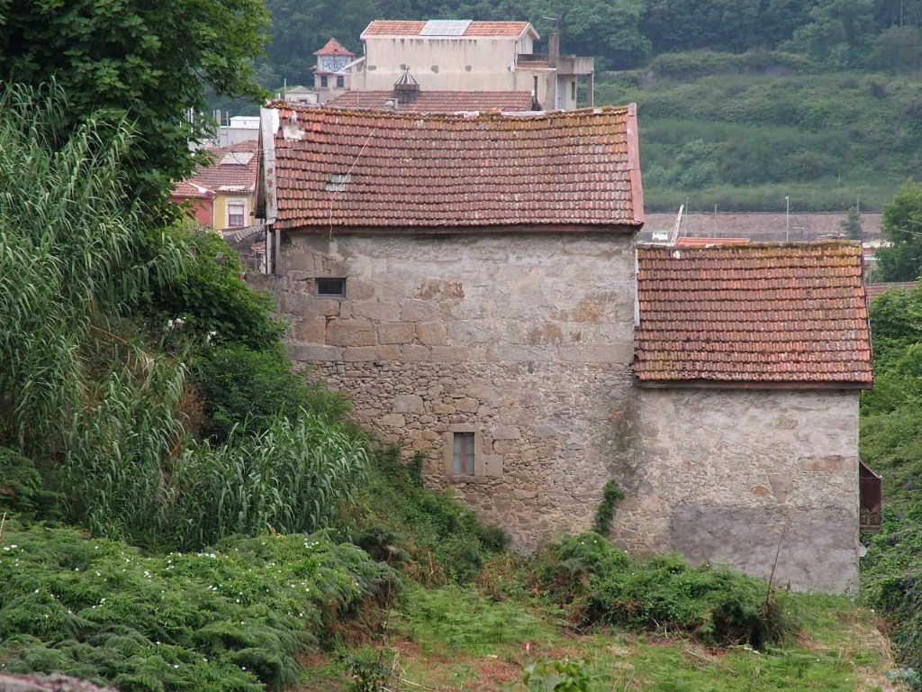Photo: Old house in the city