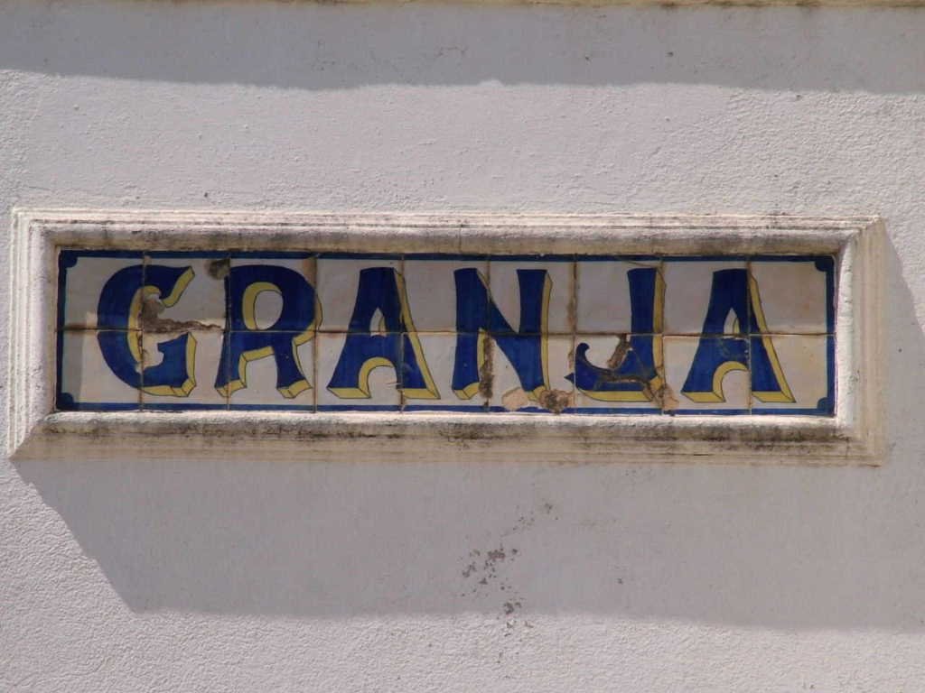 Photo: Granja Railway Station